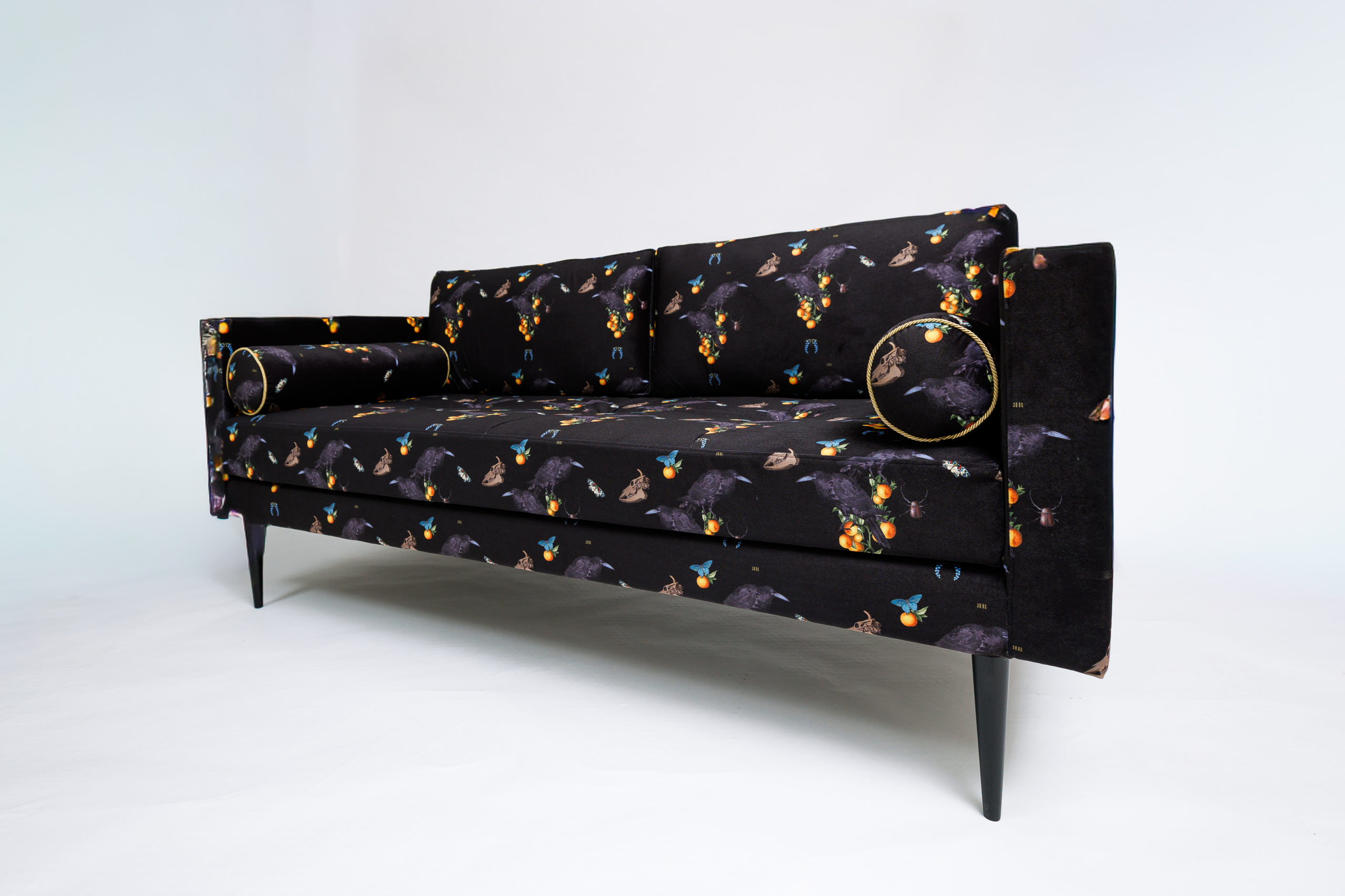 Centrál kanapé egyedi Remodel kárpittal